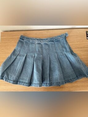 Forever 21 Light Blue Denim Pleated Skater Skirt